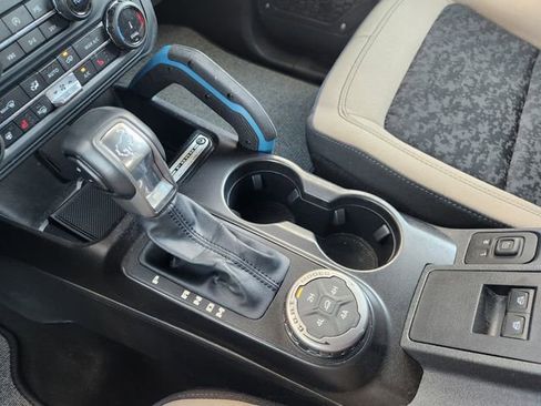 Used 2022 Ford Bronco Wildtrak image 19