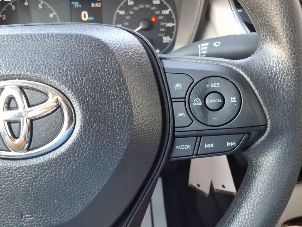 Used 2024 Toyota Corolla LE FWD image 25