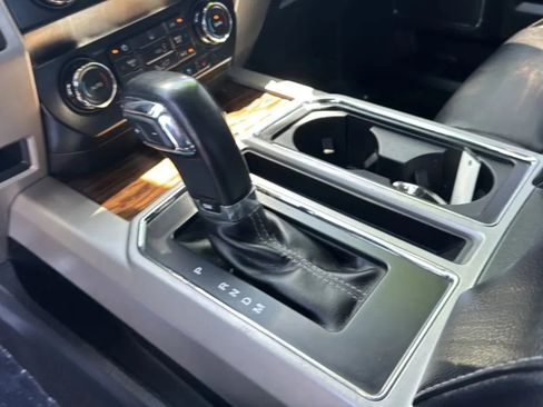 Used 2020 Ford F150 Lariat RWD image 41