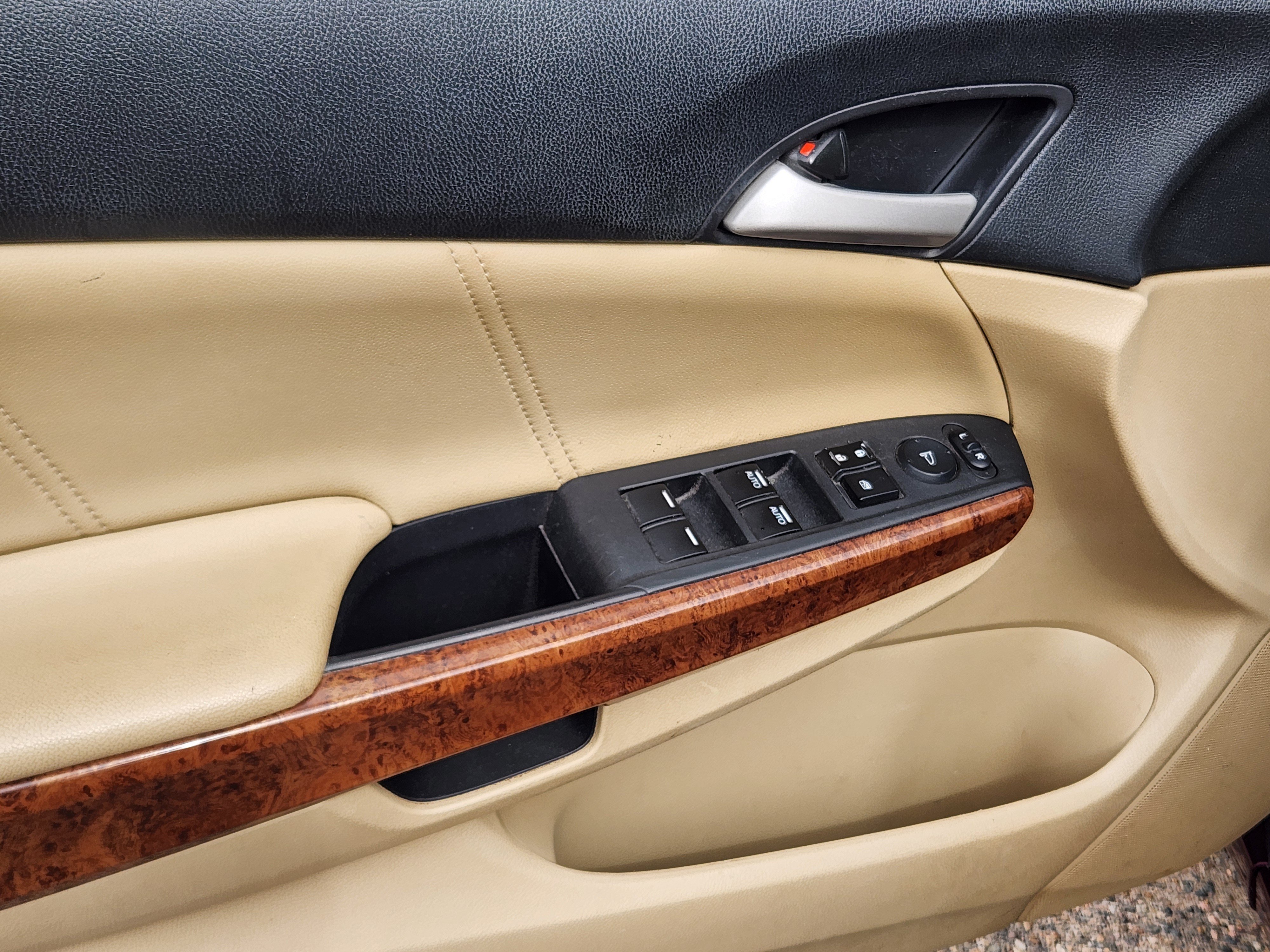 Used 2012 Honda Accord EX-L image 18