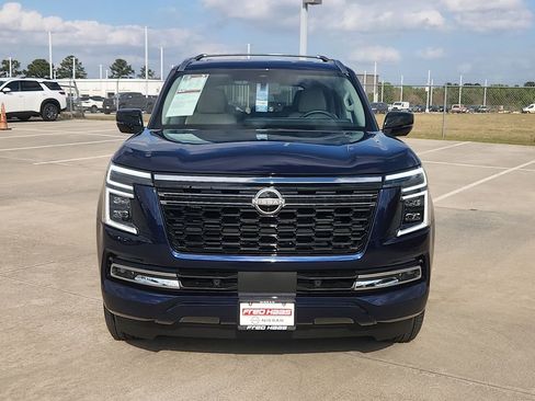 Used 2025 Nissan Armada Platinum image 9