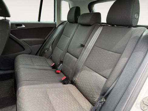 Used 2015 Volkswagen Tiguan S AWD/4WD image 13