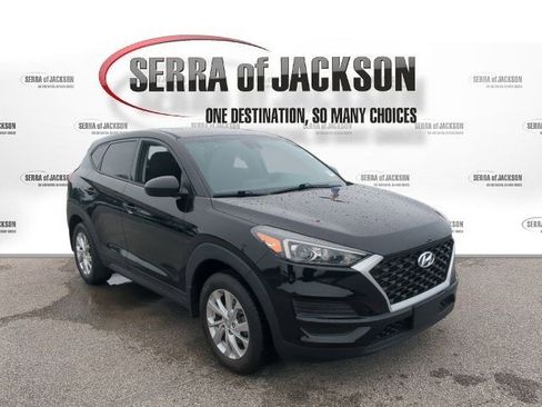 Used 2021 Hyundai Tucson SE FWD image 2