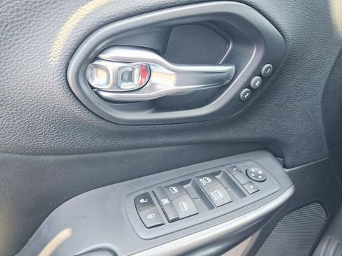 Used 2021 Jeep Cherokee Limited w/ Elite Package image 36