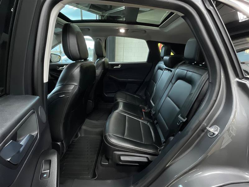 Used 2022 Ford Escape SEL w/ Technology Package FWD image 24