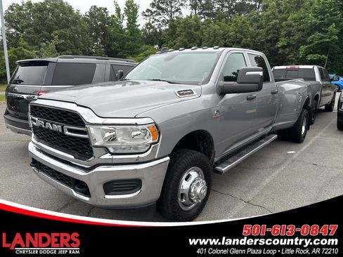 Used 2024 RAM 3500 Tradesman w/ Chrome Appearance Group AWD/4WD image 1