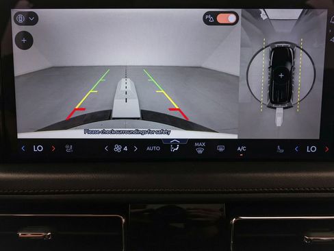 Used 2025 Lincoln Aviator Reserve w/ Luxury Package image 16