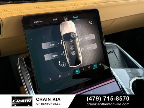 Used 2026 Cadillac Escalade IQL Luxury AWD/4WD image 17