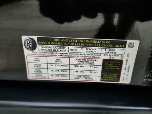 Used 2024 Land Rover Defender 110 X-Dynamic SE AWD/4WD image 71