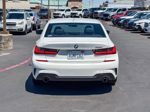 Used 2021 BMW 330i Sedan w/ M Sport Package RWD image 3