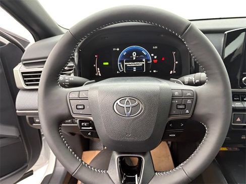 New 2026 Toyota Camry Hybrid image 15