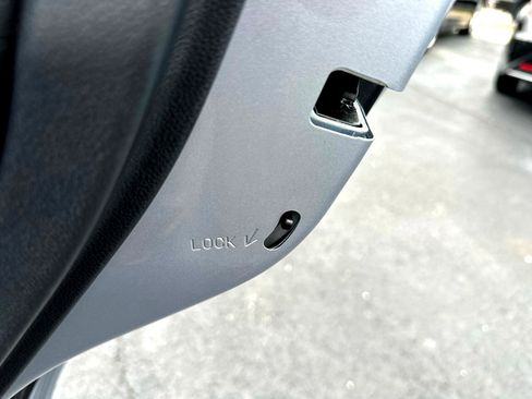 Used 2018 Subaru Crosstrek 2.0i Limited image 22