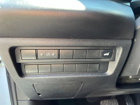 Used 2023 Mitsubishi Outlander SEL AWD/4WD image 15