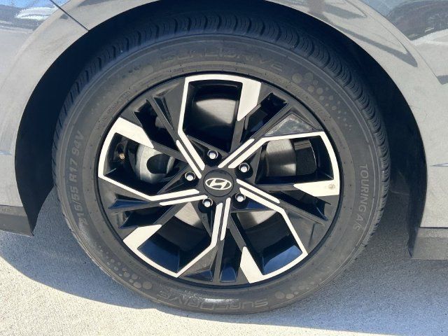 Used 2025 Hyundai Sonata SEL FWD image 10