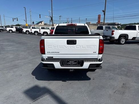 Used 2022 Chevrolet Colorado LT w/ LT Convenience Package AWD/4WD image 4