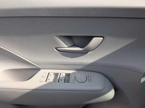 Certified 2024 Hyundai Kona SE AWD/4WD image 28