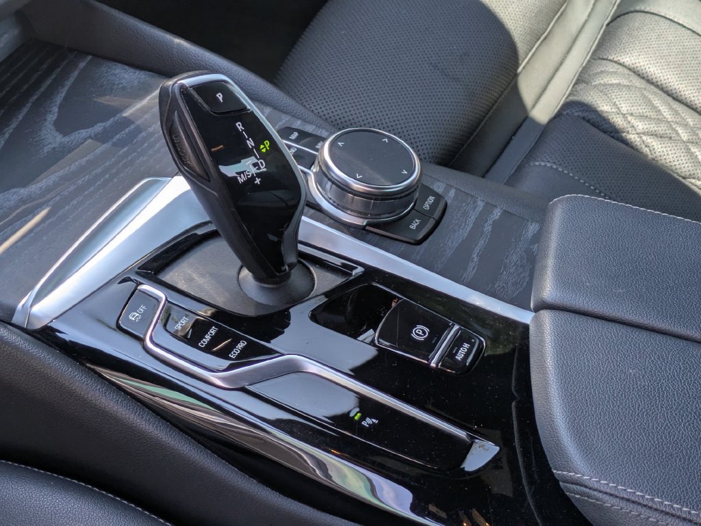 Used 2023 BMW 530i w/ Premium Package RWD image 17