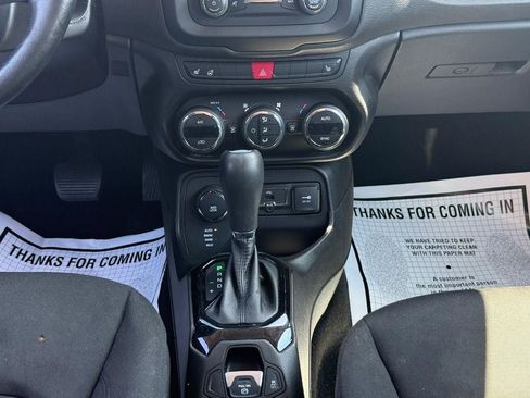 Used 2017 Jeep Renegade Altitude AWD/4WD image 15