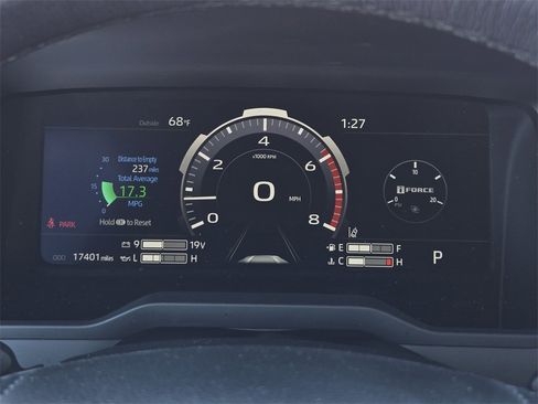 Used 2024 Toyota Tundra Limited image 18