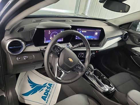 Used 2025 Chevrolet Trax LT w/ Driver Confidence Package FWD image 7
