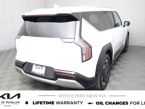 New 2026 Kia EV9 Land AWD/4WD image 5