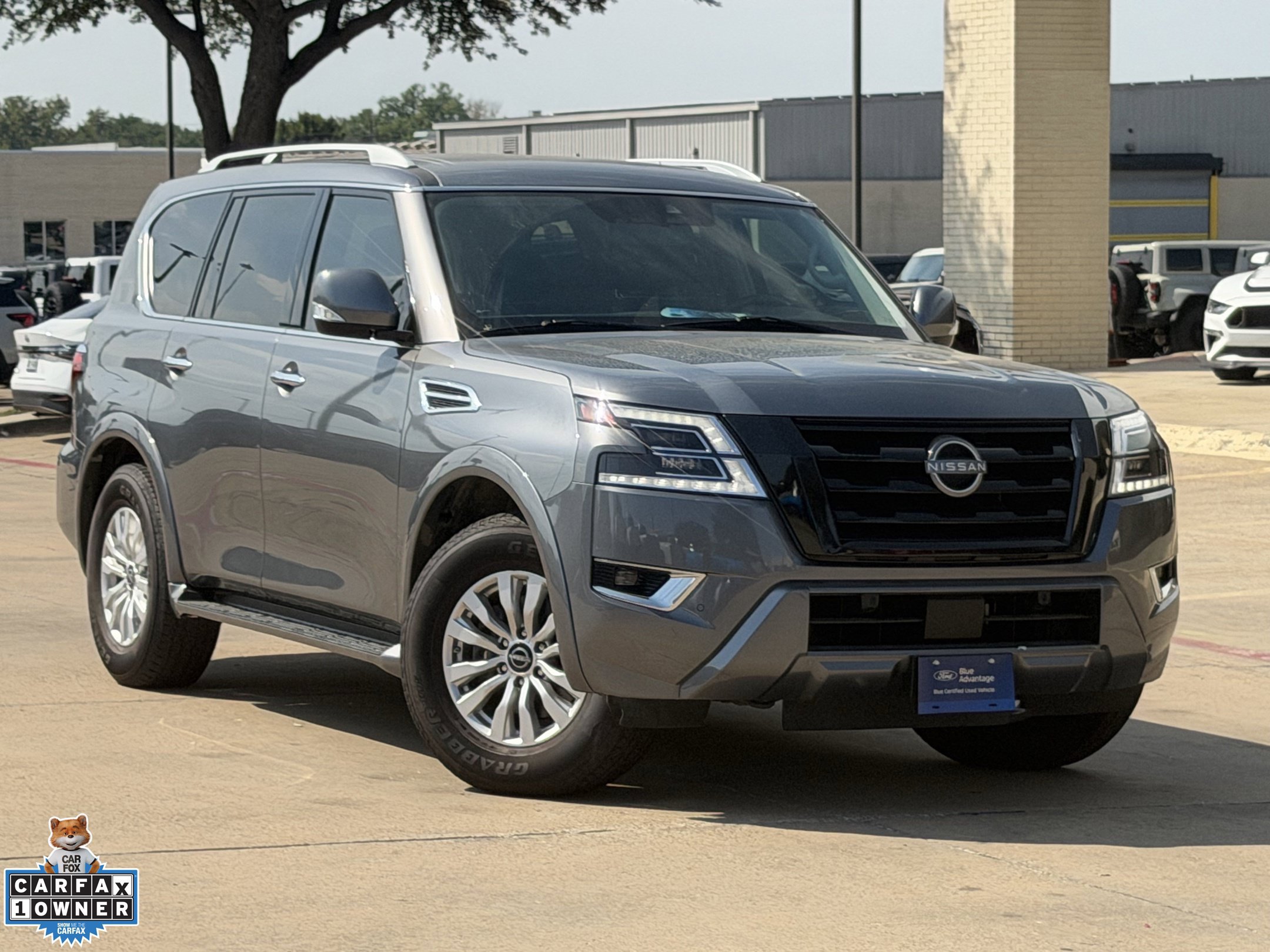 Used 2024 Nissan Armada SV w/ Cargo Package AWD/4WD image 2