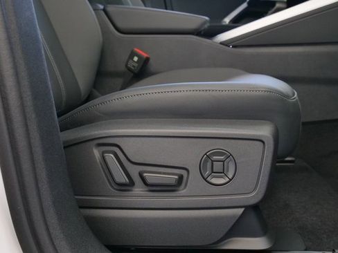 New 2025 Audi Q5 Premium image 17