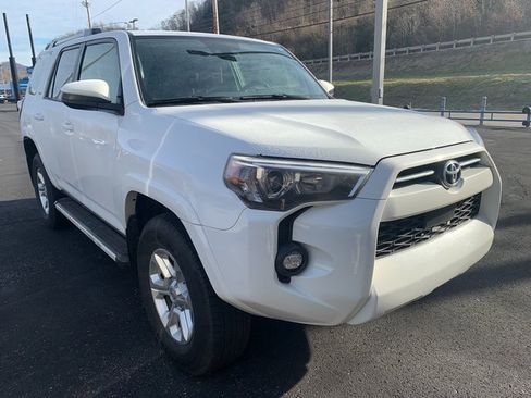 Used 2024 Toyota 4Runner SR5 image 26