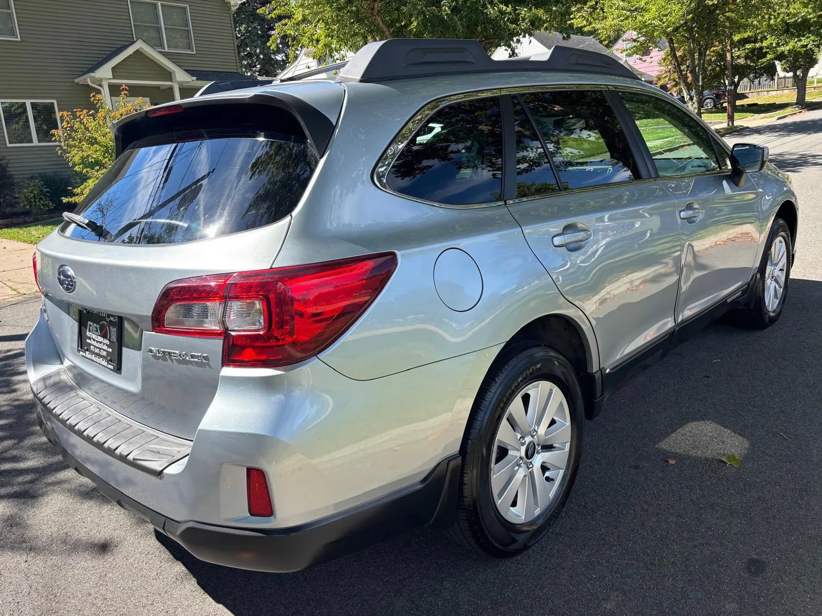 Used 2015 Subaru Outback 2.5i Premium AWD/4WD image 6