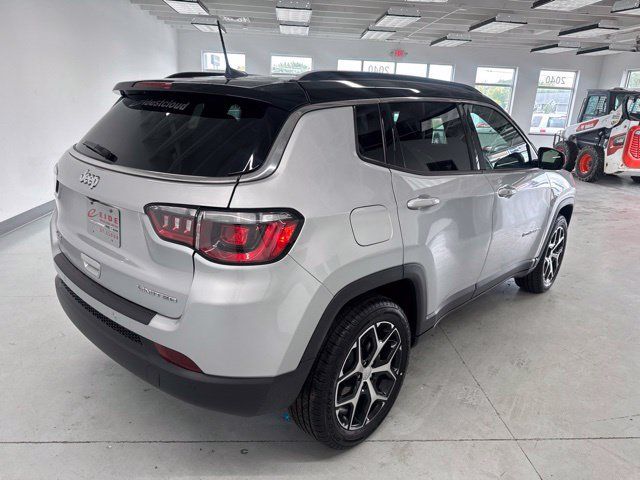 Used 2024 Jeep Compass Limited AWD/4WD image 13