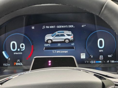 New 2026 Ford Explorer Platinum w/ LUX Leather Package AWD/4WD image 28