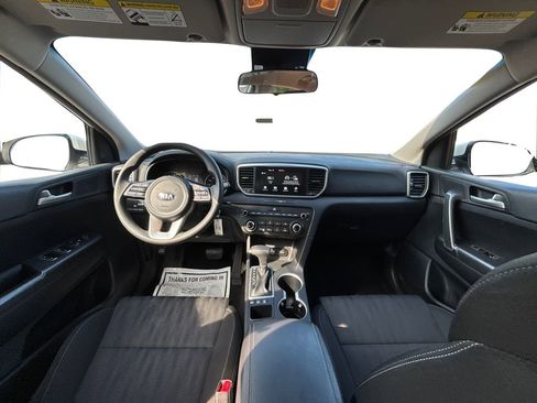 Used 2022 Kia Sportage LX image 16