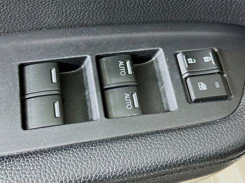 Used 2016 Honda Pilot Elite image 15