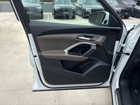 Used 2025 Audi Q5 Premium w/ Convenience Package AWD/4WD image 10