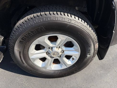 Used 2016 Toyota 4Runner SR5 AWD/4WD image 82