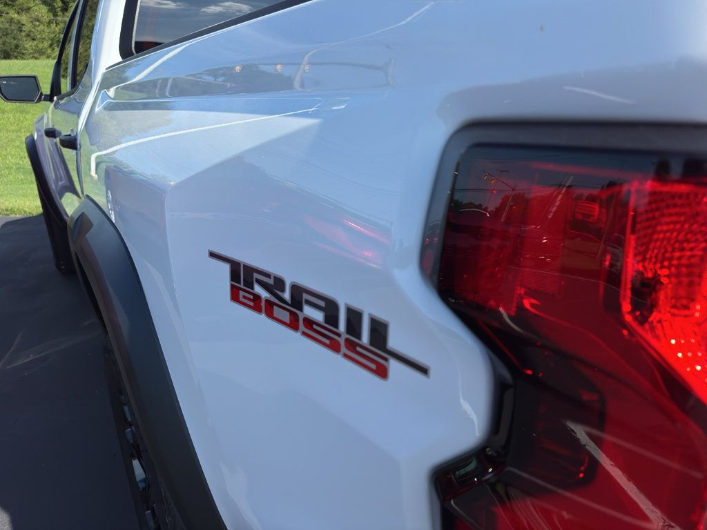 New 2026 Chevrolet Colorado Trail Boss AWD/4WD image 8