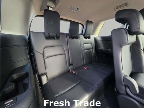 Used 2025 Nissan Pathfinder SL image 8