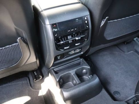 Used 2025 Jeep Grand Cherokee L Limited w/ Luxury Tech Group II AWD/4WD image 44