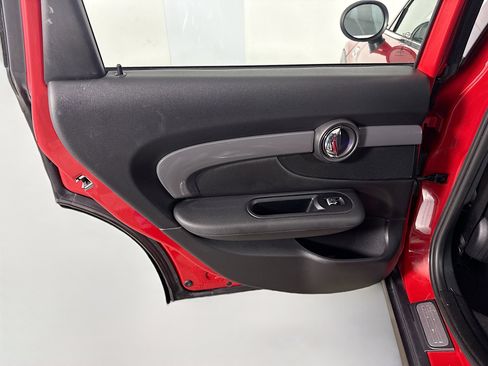 Used 2017 MINI Cooper Clubman S image 25