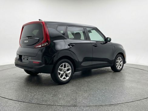Used 2025 Kia Soul LX w/ LX Technology Package image 9
