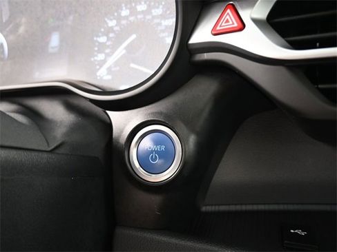 Used 2022 Toyota Sienna XSE image 29