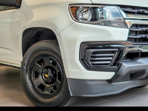 Used 2022 Chevrolet Colorado W/T RWD image 4