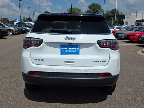 Used 2025 Jeep Compass Limited AWD/4WD image 4