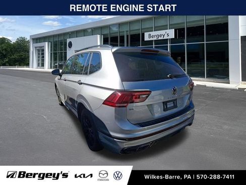 Certified 2022 Volkswagen Tiguan SE R-Line AWD/4WD image 9