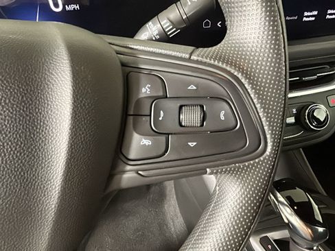 Used 2025 Buick Envista Preferred FWD image 18
