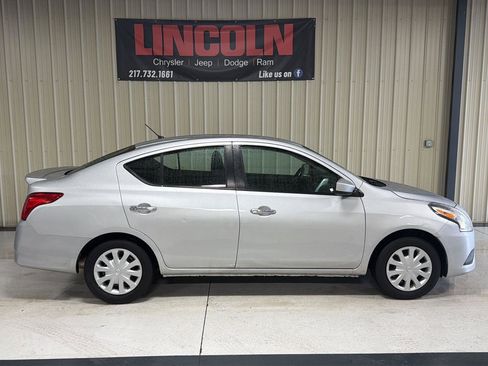 Used 2017 Nissan Versa SV image 24