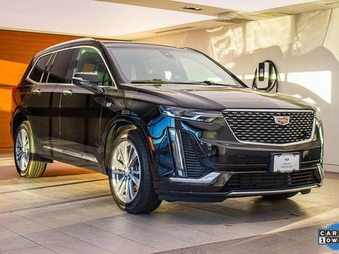 Used 2025 Cadillac XT6 Premium Luxury image 5