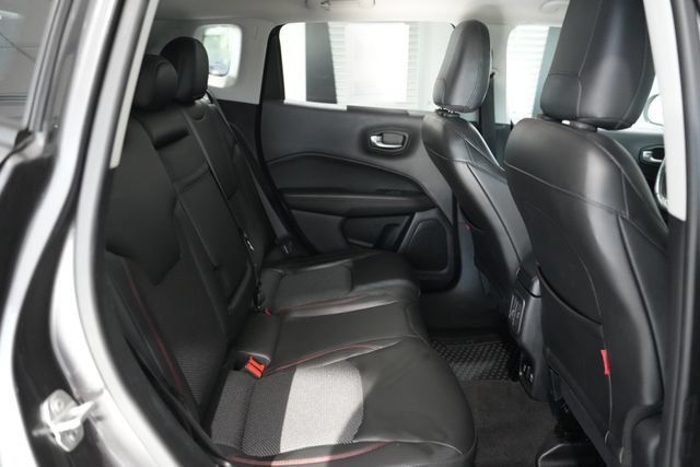 Used 2018 Jeep Compass Trailhawk w/ Cold Weather Group AWD/4WD image 16