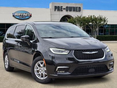 Certified 2023 Chrysler Pacifica Touring-L
