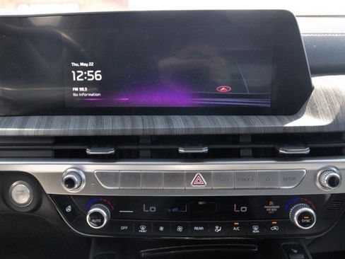 Used 2023 Kia Telluride AWD image 21